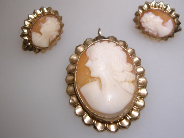 Vintage Gold Filled Carved Shell Cameo Pin & Earrings Set | Signed L.S.P. Co.