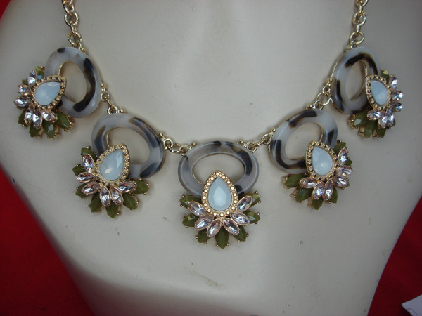 Vintage Gold Tone Necklace with Multi-Color Stones - Oval Design, 18-20 Inch
