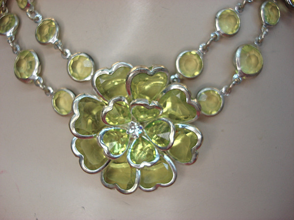 Vintage Silver Tone Necklace with Pale Green Circles & Hearts (17-20 inch)