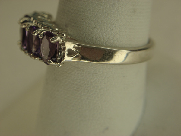 Sterling Silver Filigree Heart Ring with Purple Gemstones - Size 8 3/4