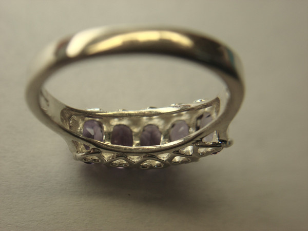 Sterling Silver Filigree Heart Ring with Purple Gemstones - Size 8 3/4