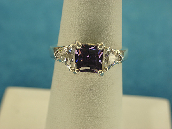 Sterling Silver Purple Square Stone Ring (Size 6) - Pre-Owned