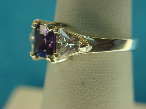 Sterling Silver Purple Square Stone Ring (Size 6) - Pre-Owned