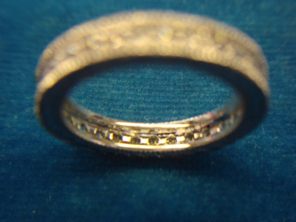 Sterling Silver Round Simulated Diamond Band Ring Size 7 (Pre-Owned)