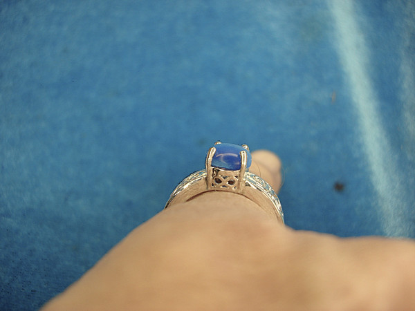 Stunning Sterling Silver Filigree Ring with Blue Stone (Size 9)