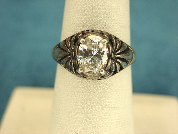 Vintage Sterling Silver Ring with Sparkling Sim Diamond (Size 7)