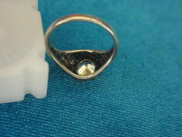 Vintage Sterling Silver Ring with Sparkling Sim Diamond (Size 7)