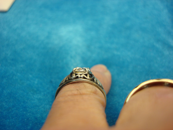 Vintage Sterling Silver Ring with Sparkling Sim Diamond (Size 7)