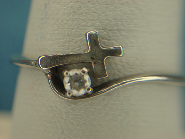 Petite Sterling Silver Cross Ring with Sim Diamond, Size 8 (Pre-owned)