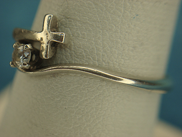 Petite Sterling Silver Cross Ring with Sim Diamond, Size 8 (Pre-owned)