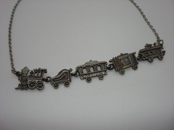 Vintage J.J. Jonette Silver Train Necklace (16.5