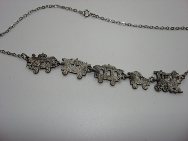 Vintage J.J. Jonette Silver Train Necklace (16.5
