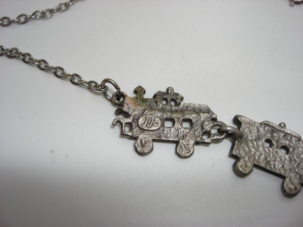 Vintage J.J. Jonette Silver Train Necklace (16.5