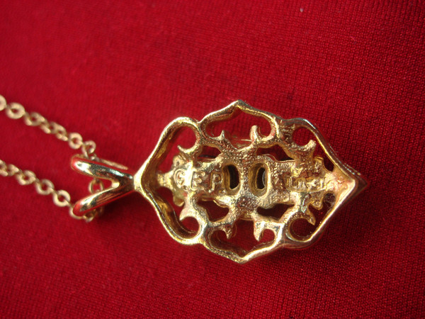 Gold Tone Necklace with Faux Onyx & Diamond Pendant - 18 Inch Chain