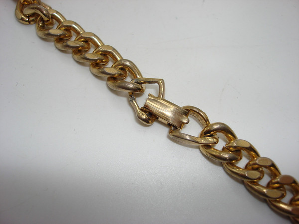 Vintage Elizabeth Taylor Avon Red Enamel Roman Coin Pendant Necklace - Estate Find