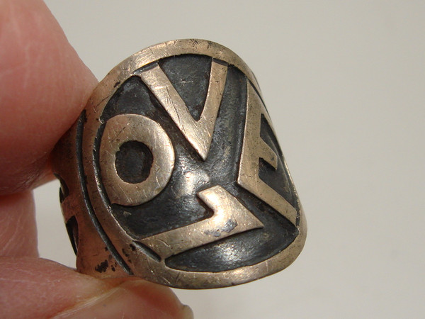 Vintage 1960s Mexican Sterling Silver Love & Peace Ring (Size 8)