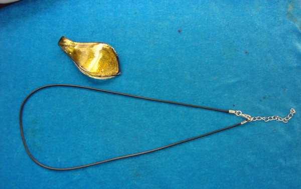 Handmade Murano Glass Pendant Necklace - Elegant & Unique Gift