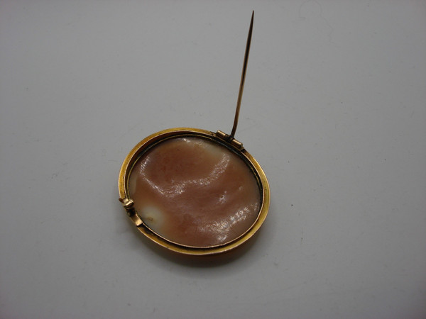 Antique 1870s 14K Gold Shell Cameo Brooch - Signed, Hand Carved, Vintage