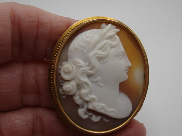 Antique 1870s 14K Gold Shell Cameo Brooch - Signed, Hand Carved, Vintage