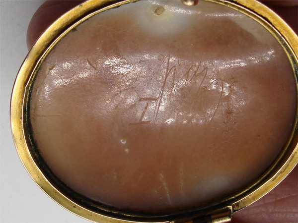 Antique 1870s 14K Gold Shell Cameo Brooch - Signed, Hand Carved, Vintage