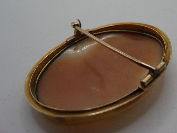 Antique 1870s 14K Gold Shell Cameo Brooch - Signed, Hand Carved, Vintage