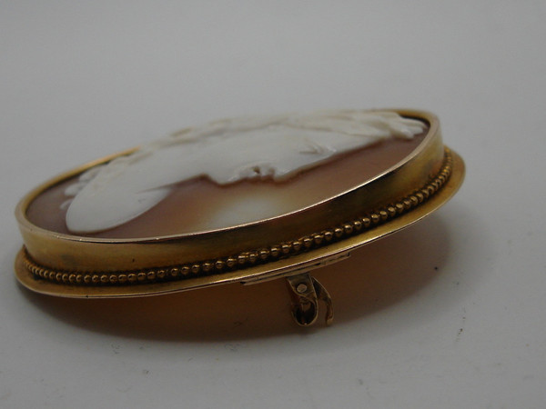 Antique 1870s 14K Gold Shell Cameo Brooch - Signed, Hand Carved, Vintage