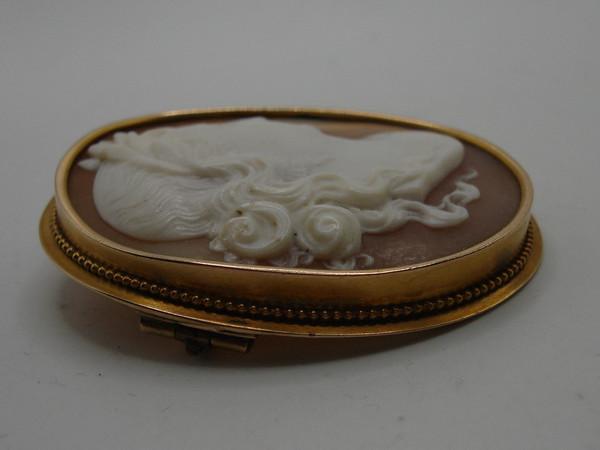 Antique 1870s 14K Gold Shell Cameo Brooch - Signed, Hand Carved, Vintage