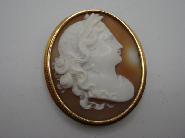 Antique 1870s 14K Gold Shell Cameo Brooch - Signed, Hand Carved, Vintage
