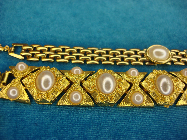 Vintage Gold Tone Bracelet Set with Faux Pearls - 7 Inch  (2 Pack)