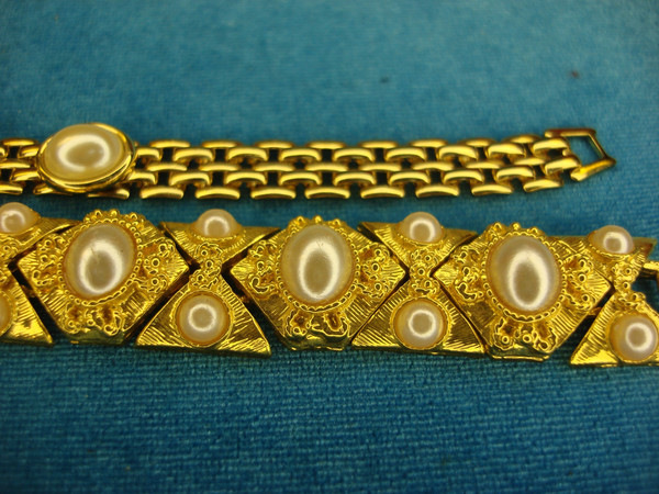 Vintage Gold Tone Bracelet Set with Faux Pearls - 7 Inch  (2 Pack)