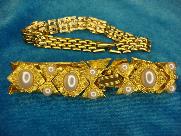 Vintage Gold Tone Bracelet Set with Faux Pearls - 7 Inch  (2 Pack)