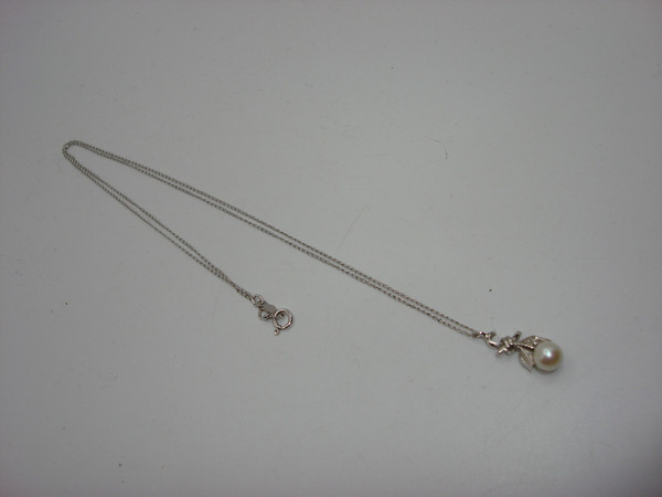 Vintage Sterling Silver Cultured Pearl & Diamond Pendant Necklace | AJC 925