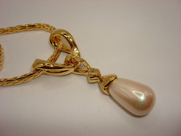 Vintage Nolan Miller Glamour Collection Faux Pearl & Sapphire Pendant Necklace