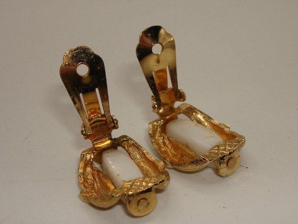 Vintage Napier White Milk Glass Necklace & Earrings Set - Gold Tone, Mint Condition