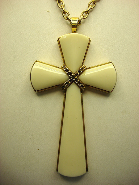 Vintage Avon Gold Tone Cross Necklace, 26 Inch Chain, Cream Accent