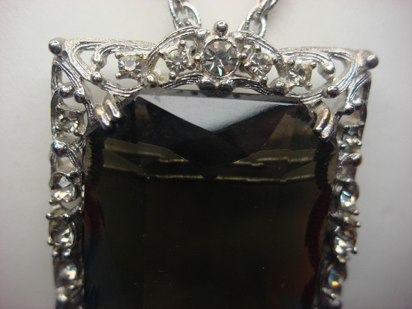 Vintage Sarah Coventry Necklace w/ Large Faux Smoky Topaz Pendant - 18-20 inch Chain