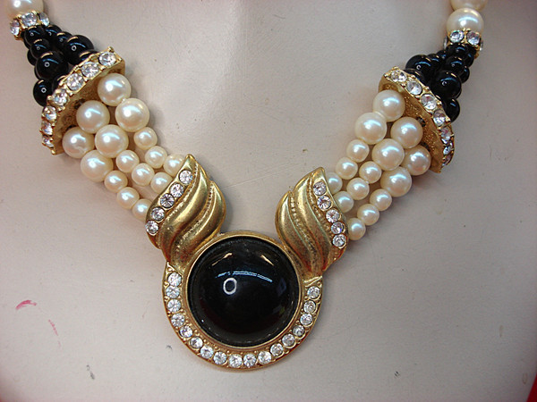 Gold Tone Faux Pearl & Diamond Choker Necklace | Vintage 16 Inch Statement Jewelry