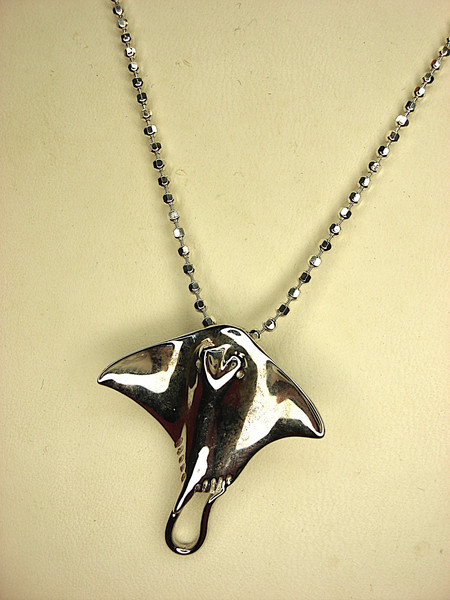 Sterling Silver Stingray Pendant Necklace (24