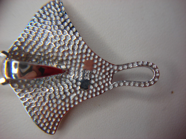 Sterling Silver Stingray Pendant Necklace (24