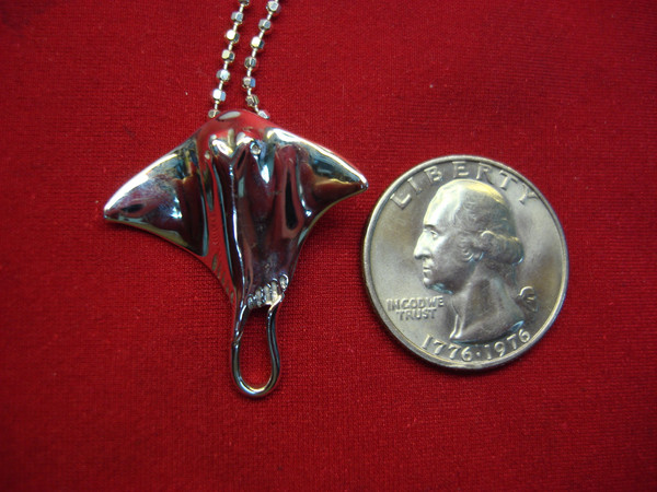 Sterling Silver Stingray Pendant Necklace (24