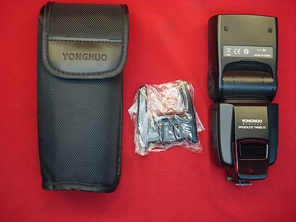 Yongnuo YN560 III Speedlite Flash - Excellent Condition, Works & Ready to Use