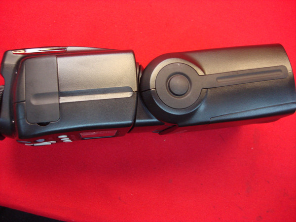 Yongnuo YN560 III Speedlite Flash - Excellent Condition, Works & Ready to Use