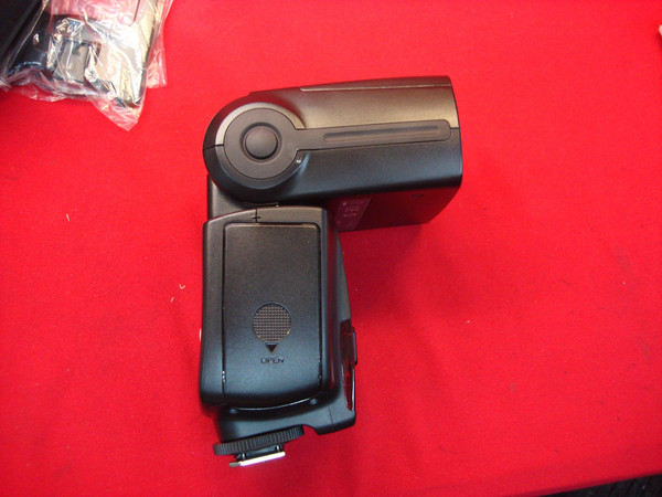 Yongnuo YN560 III Speedlite Flash - Excellent Condition, Works & Ready to Use