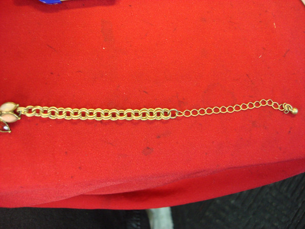 Vintage Gold Tone Floral Necklace (Adjustable 15-20 inches)