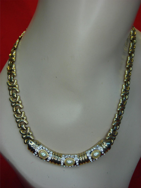 Vintage Gold Tone Necklace with Faux Diamonds & Pearls - 18