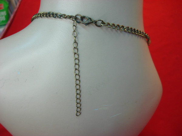 Vintage Gold Tone Floral Necklace with Black Stones - 17-19 Inch