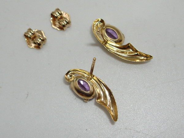 14K Gold Amethyst Earrings - 1/2 Carat Total Weight, Vintage Sparkle
