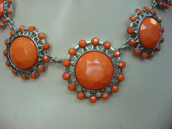 Vintage Silver Tone Peach Stone Necklace - Adjustable 18-20 Inch