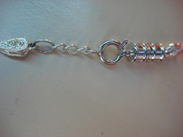 Sparkling Silver Tone Vintage Necklace with Sim Diamonds - 17 Inch