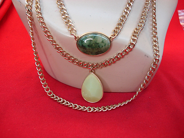 Vintage Gold-Tone Necklace with Jade Stones & Heavy Chain (24-27 inch)